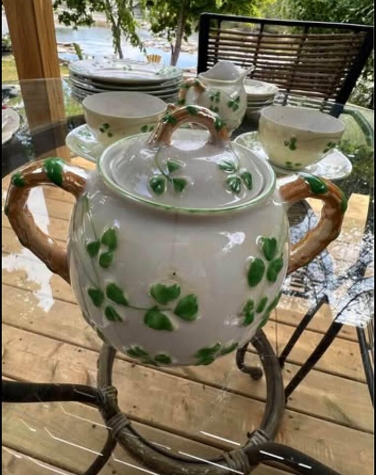 Rare Vintage Erin Ireland Bamboo Handle Shamrock China Tea Set (16-Piece) - photo 3