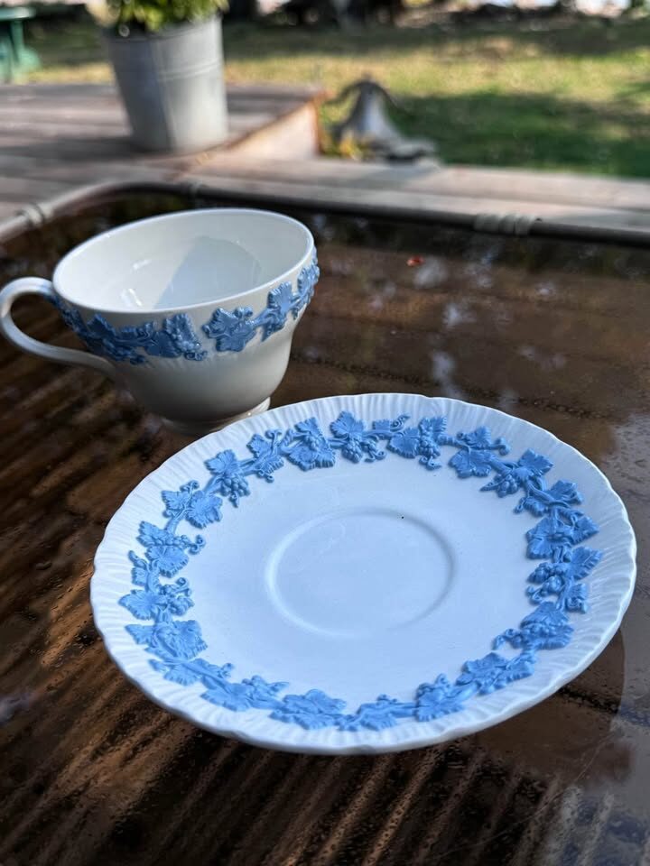 Vintage Wedgwood Embossed Queen’s Ware Blue & White Cup and Saucer - Made in England - photo 4