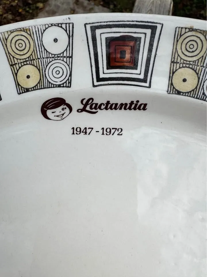 Dairy Memorabilia Lactantia Kathie Winkle Ironstone Platters - photo 3