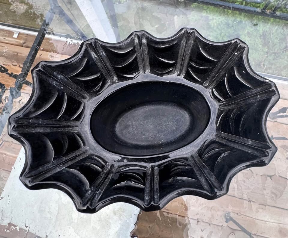 1957 Miramar of California Black Ruffled Ceramic Planter/bowl MCM - photo 2