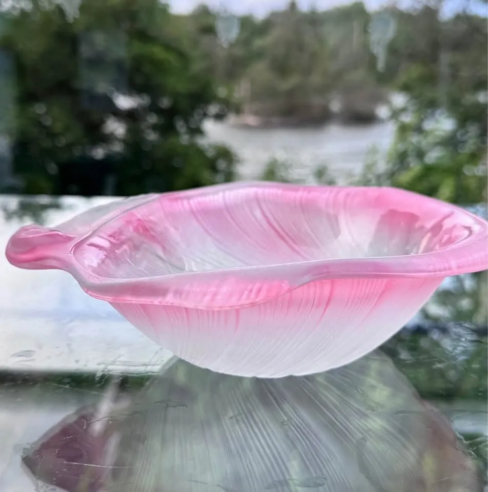 Vintage Mikasa Laslo Pink Swirl Shell Glass Bowl - Frosted Ombré - photo 3