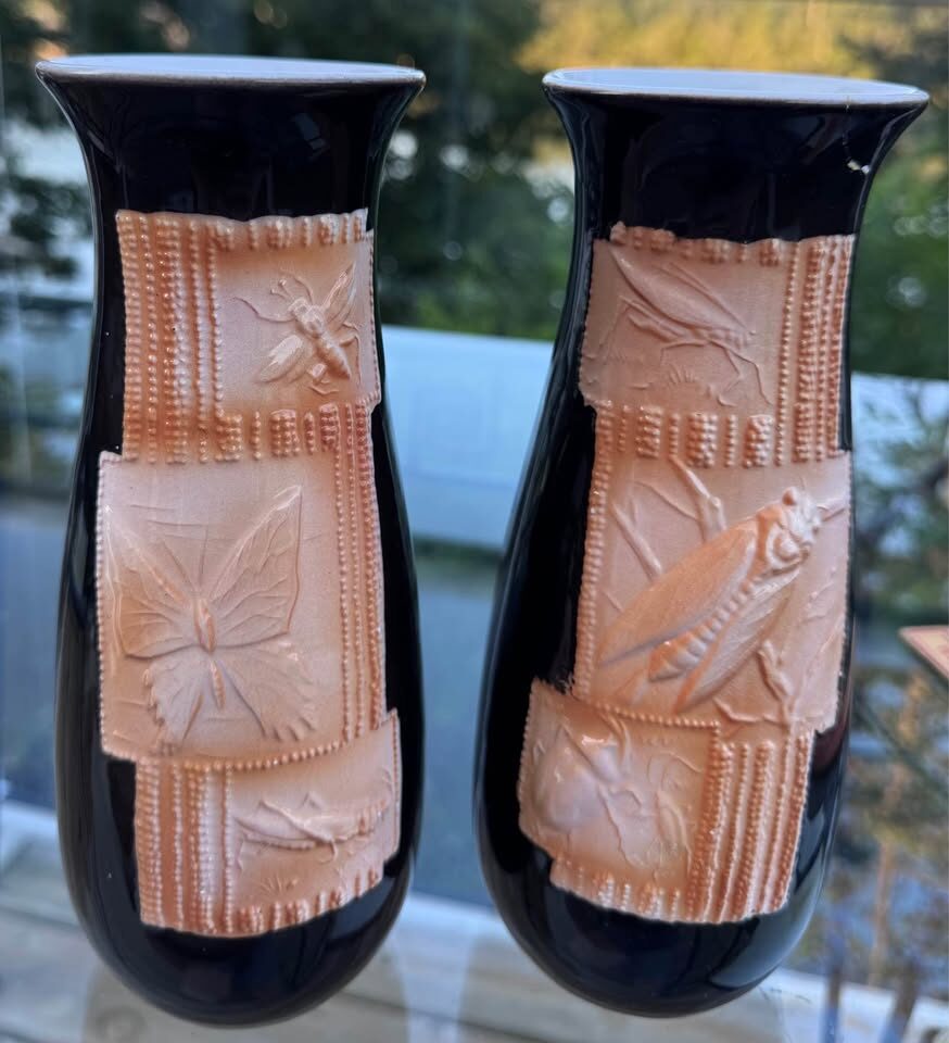 Rare & Unique Vintage Japanese Insect Relief Vases - Pair (8.5") - photo 4