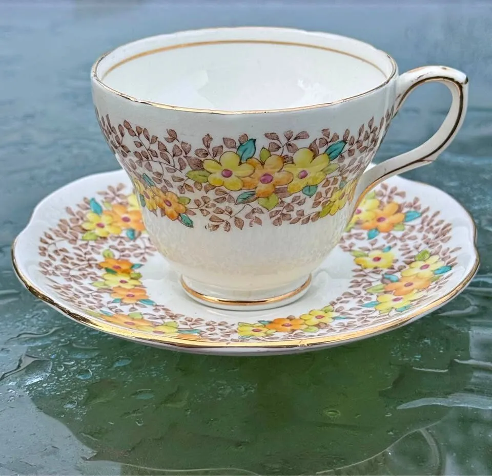 Vintage Foley English Bone China Teacup & Saucer Set - Pattern V2948 - photo 1