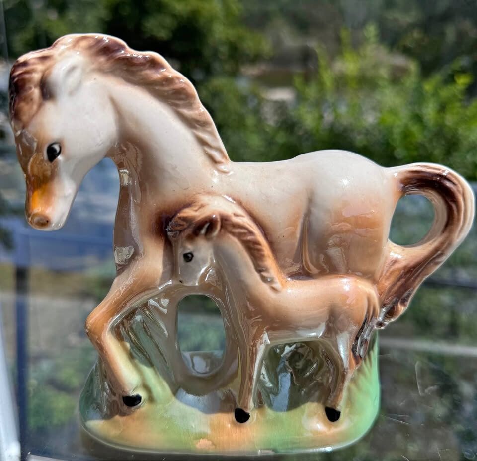 Beautiful Iridescent Lusterware Mare & Foal Statue (Made in Brazil)