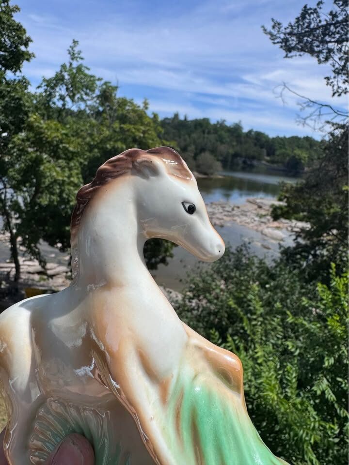 Beautiful Iridescent Lusterware Mare & Foal Statue (Made in Brazil) - photo 6