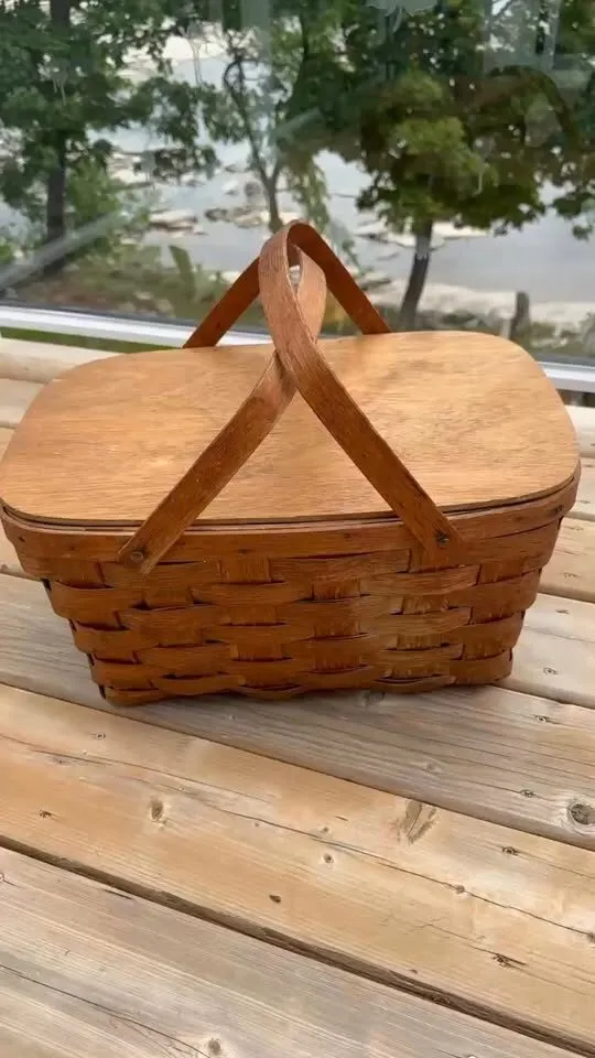 Vintage double handled picnic basket - photo 1