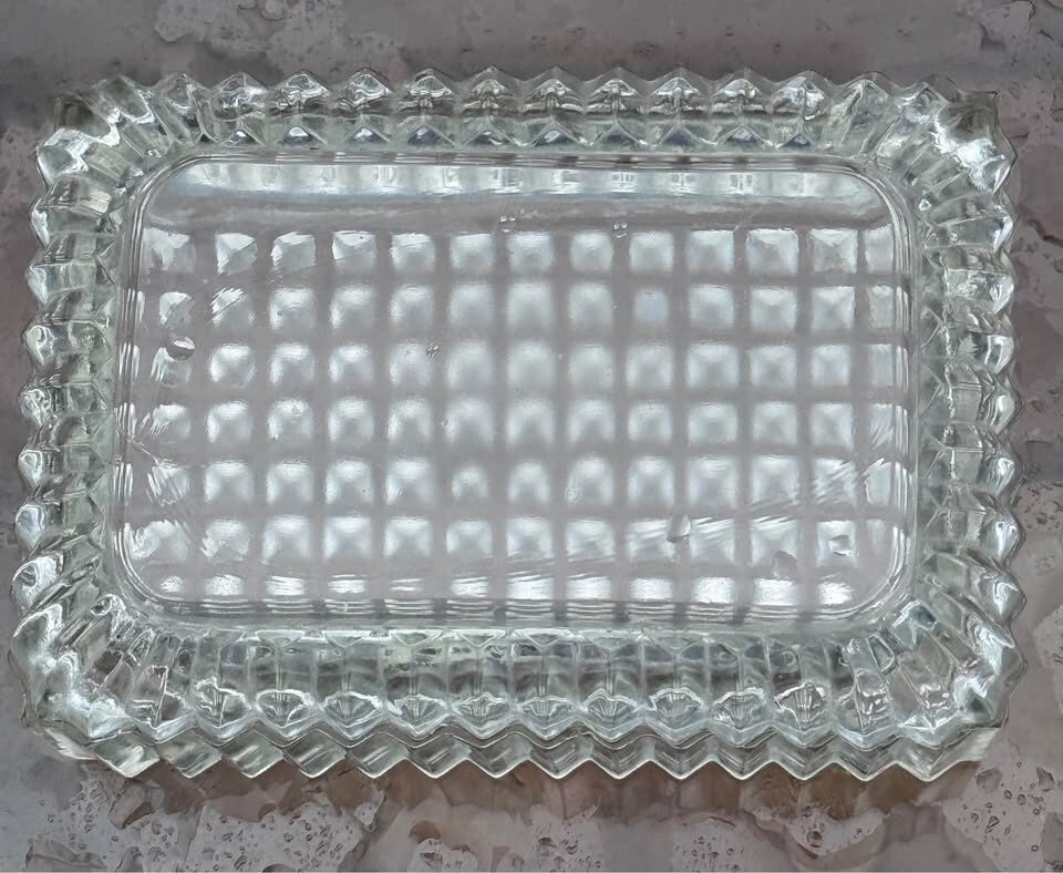 Vintage Art Deco Pressed Glass Trinket Box / Covered Butter Dish - photo 2