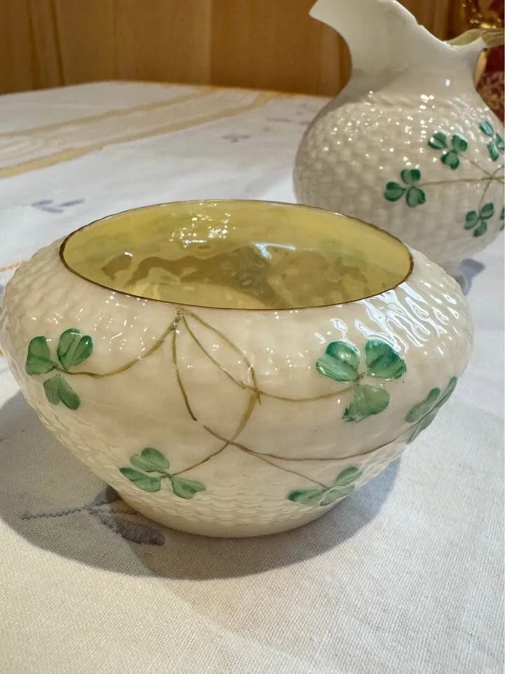 Rare Vintage Belleek Shamrock Creamer and Open Sugar Bowl, 1926-1946 - photo 7