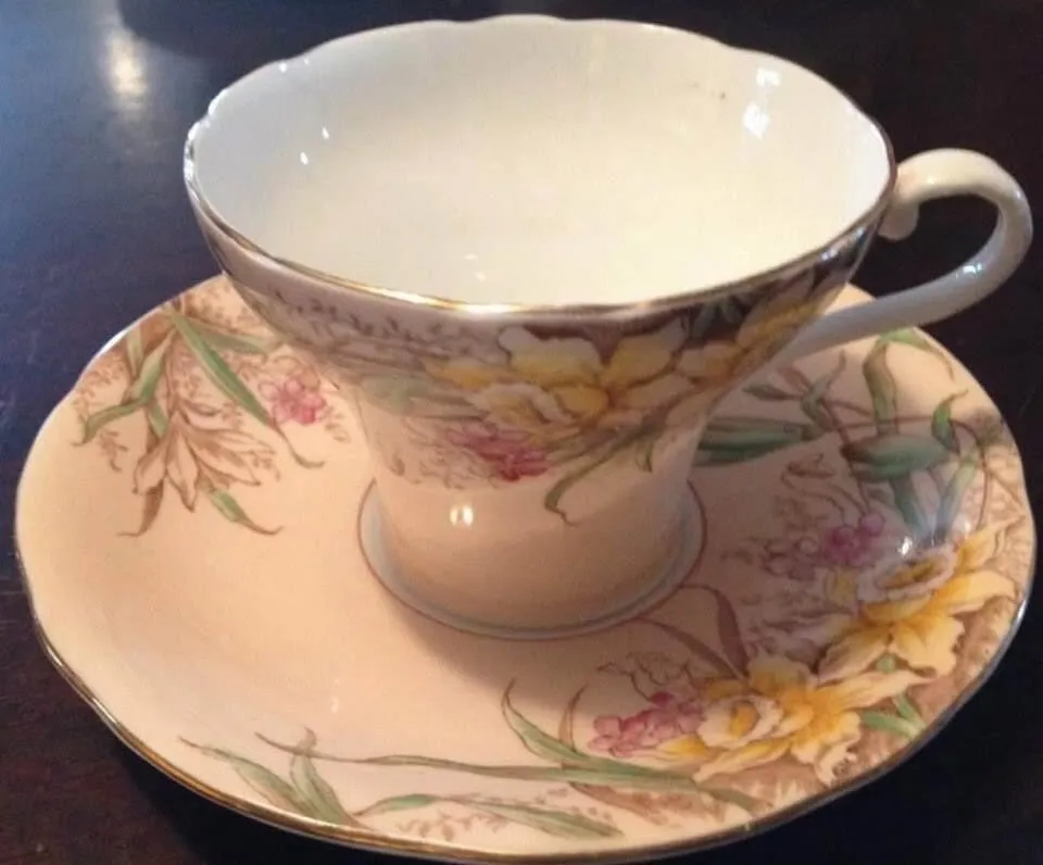 Unique English Antique and Vintage Teacups and saucers - photo 4