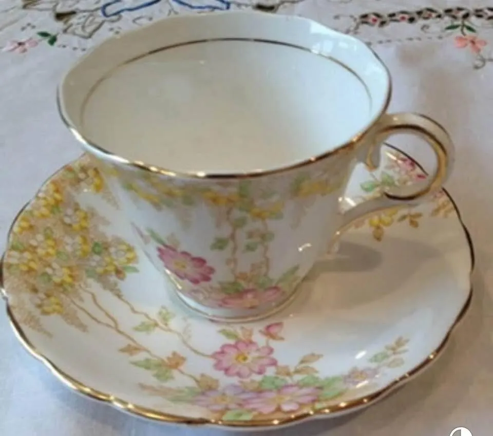 Paragon Aynsley Shelley Teacups - photo 6