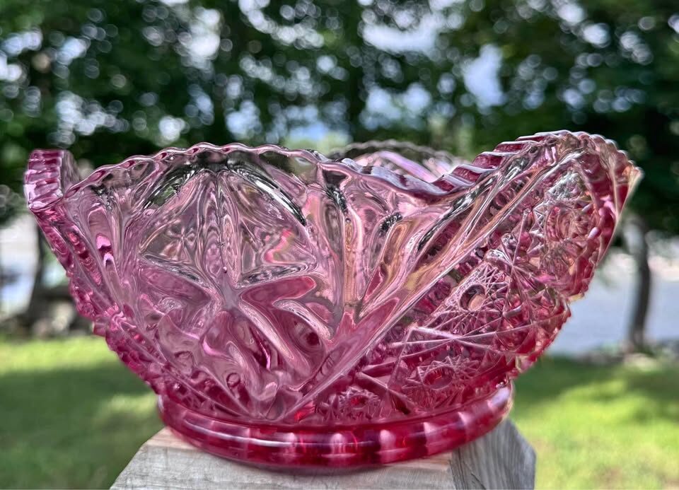 Vintage L.E. Smith Pink Carnival Glass Bowl - Quintec Pattern (stamped S)