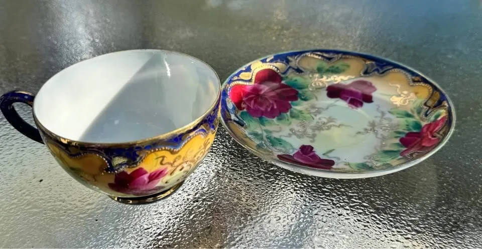 Antique Victorian Hand-Painted Cobalt & Gold Cup and Saucer - Roses, Excellent Condition" - photo 2