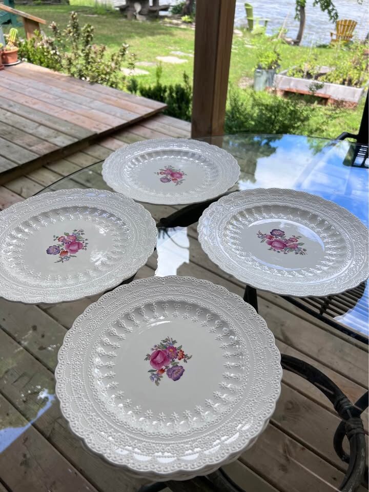 Spode Copeland “Claudia” Dinner Plates Partial Set - photo 2
