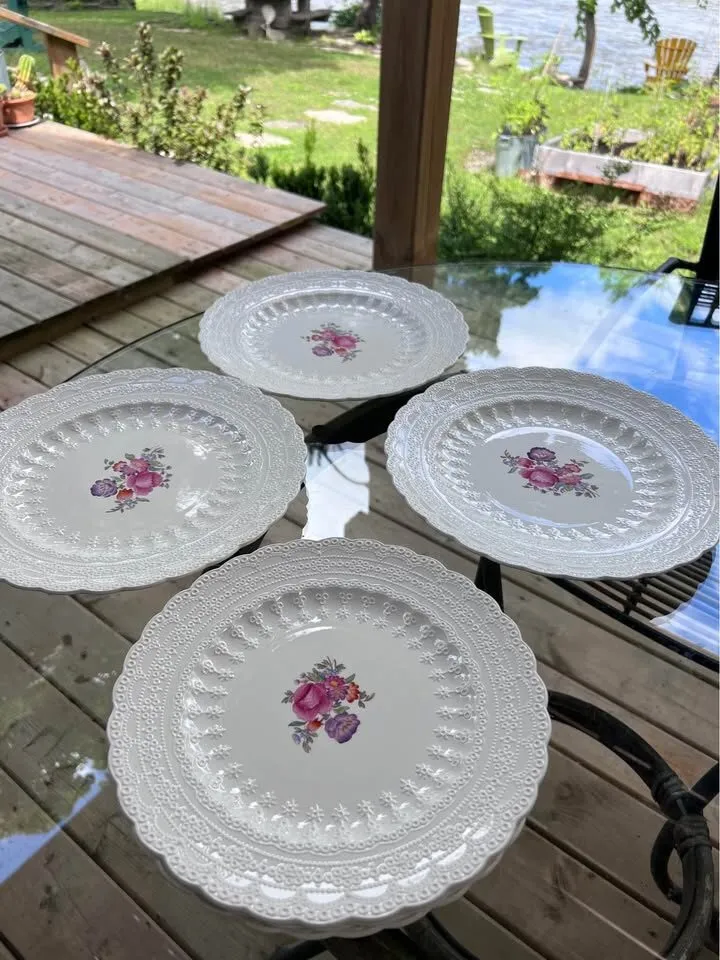 Spode Copeland “Claudia” Dinner Plates Partial Set - photo 2