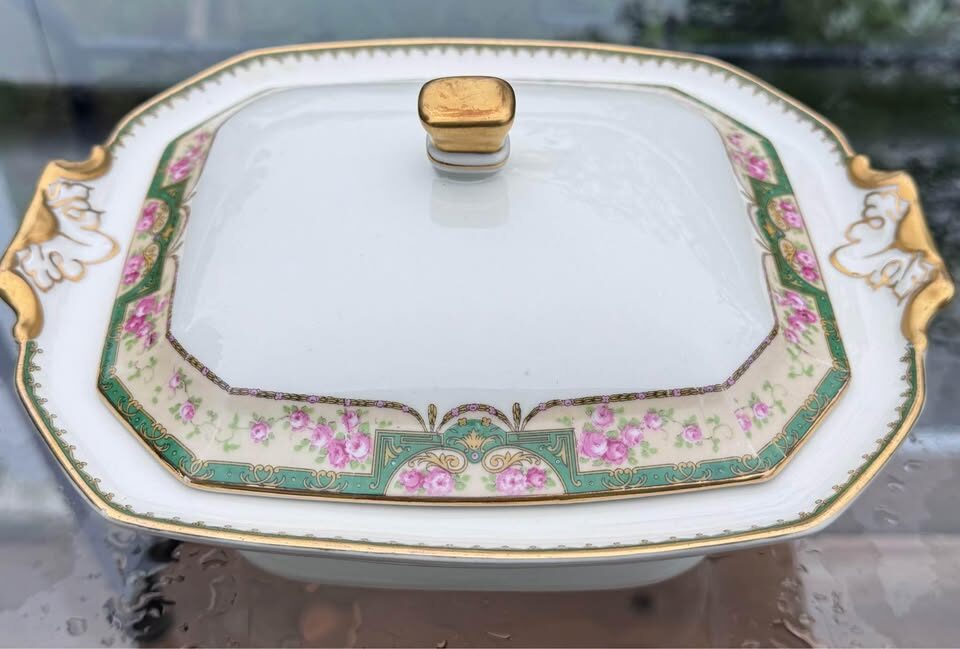 Pristine Antique T&V Limoges "La Cloche" Covered Tureen (c. 1892-1907) - photo 5